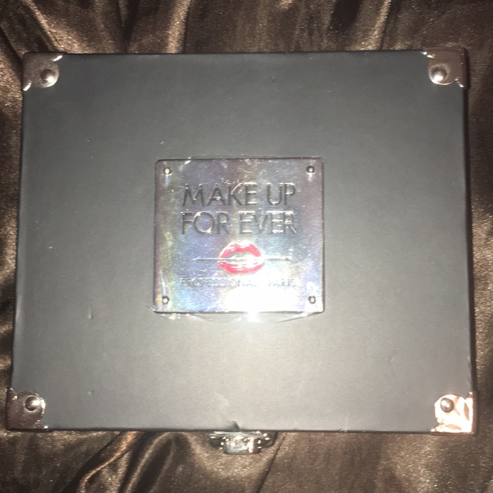 Makeup Forever Eyeshadow Case